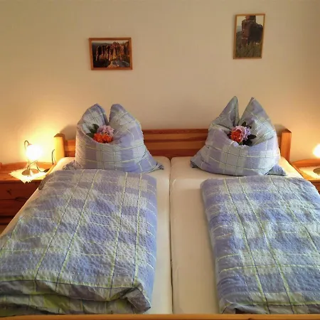 Ferienwohnung Fam. Hantzschel * Бад-Шандау