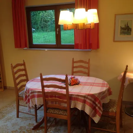 Ferienwohnung Fam. Hantzschel * Бад-Шандау